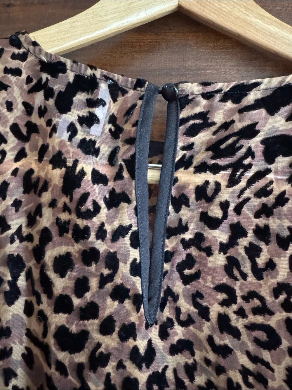 JOA Velvet Burnout Blouse Sheer Animal Print Puff Sleeves Size M - Picture 8 of 11
